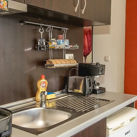 Apartment Pacific - 1bd. Apt W/ Terrace, 5mins To Beach *